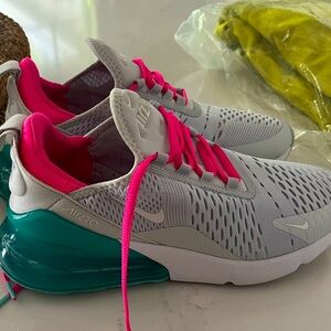 Nike Air Max 270 “South Beach” Size 7 Women’s